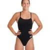 Maillot De Bain Arena Femme Team Dos Challenge Uni Noir Et Blanc -Natation Équipement Magasin 004766 550 womens team swimsuit challenge solid 001 o