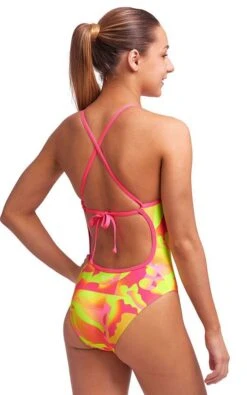 Maillot De Bain Funkita Fille Tie Me Tight - Pinged Pink -Natation Équipement Magasin pinged pink girls2